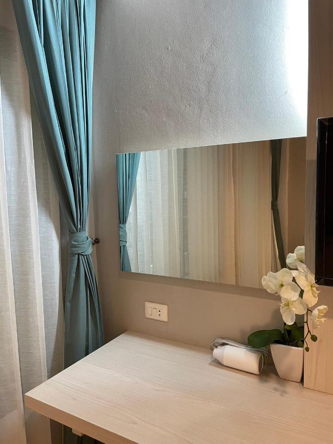 The Room Sansabai Patong Exterior photo