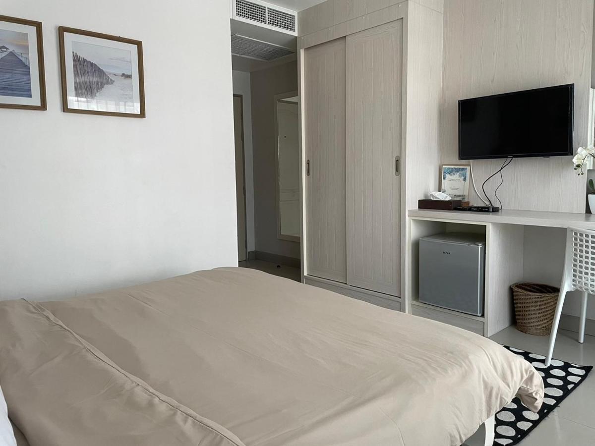 The Room Sansabai Patong Exterior photo